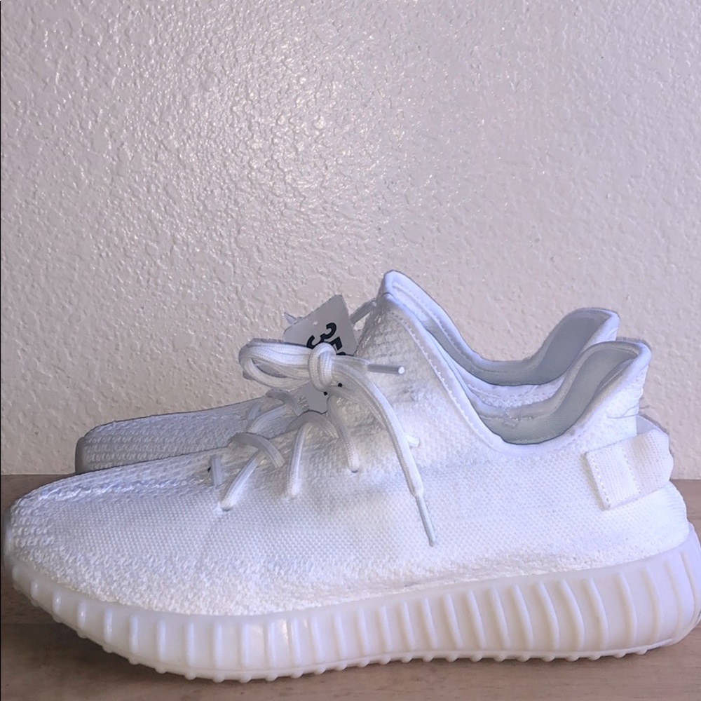 Fashion  Sneakers Triple white Cream Size 11